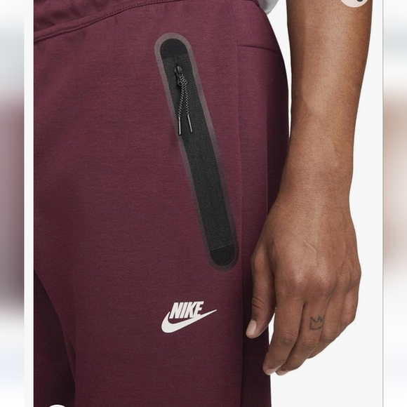 NWT Men's size L Nike Tech Pack sweatpants - Picture 3 of 6